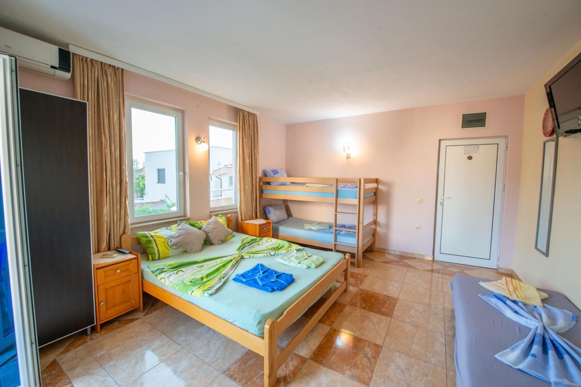 Apartments And Bungalow Casa Palma Ulcinj Exterior photo