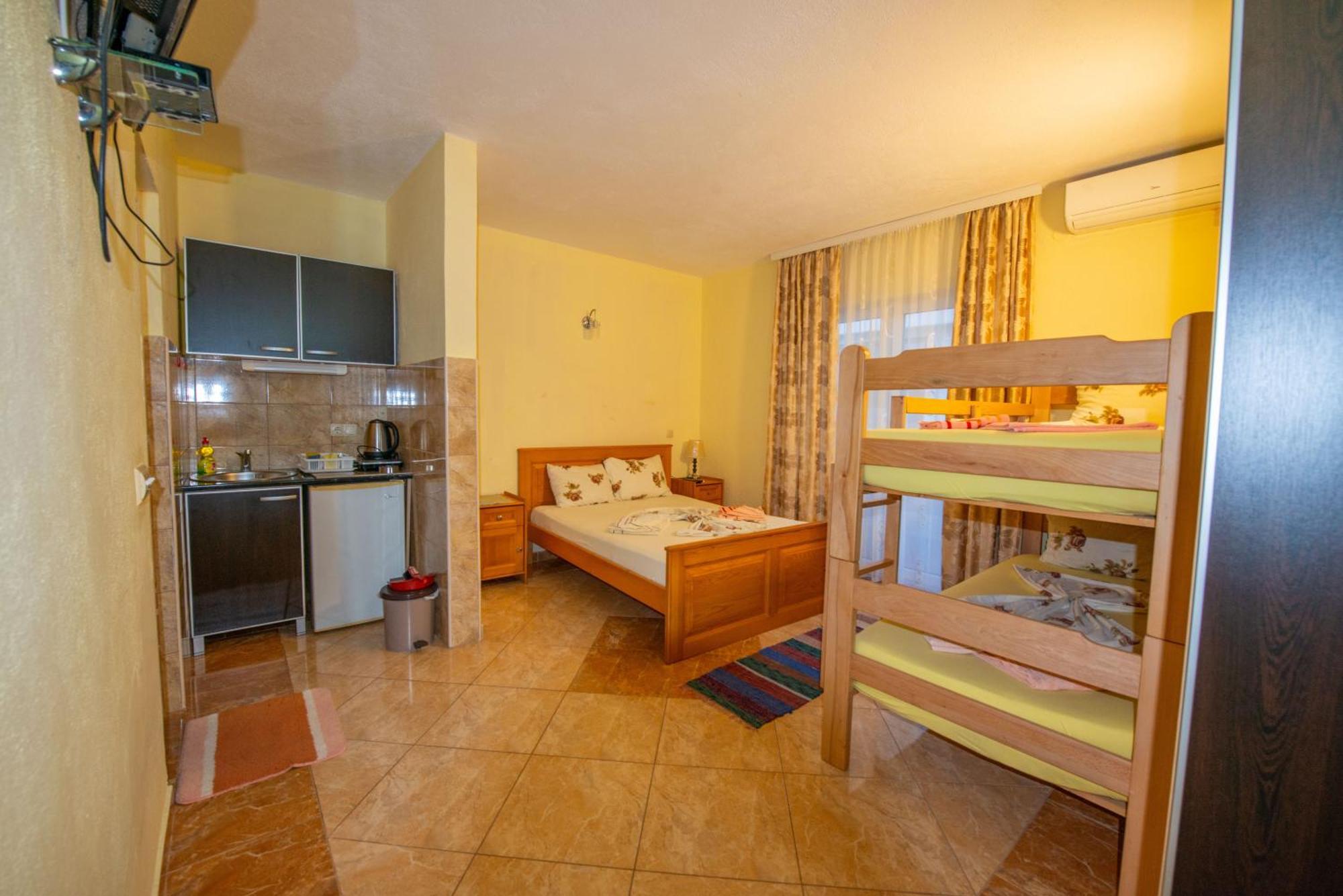 Apartments And Bungalow Casa Palma Ulcinj Exterior photo