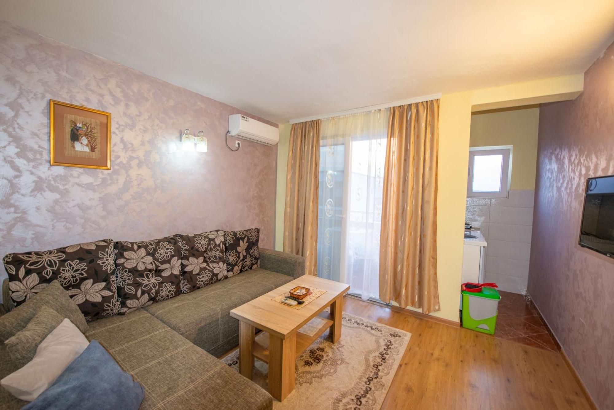 Apartments And Bungalow Casa Palma Ulcinj Exterior photo